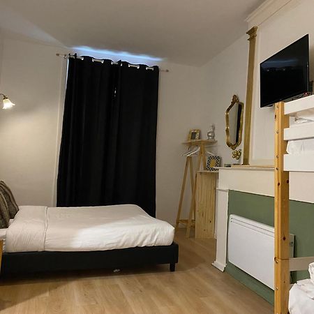 Home Saint Michel Понторсон Экстерьер фото