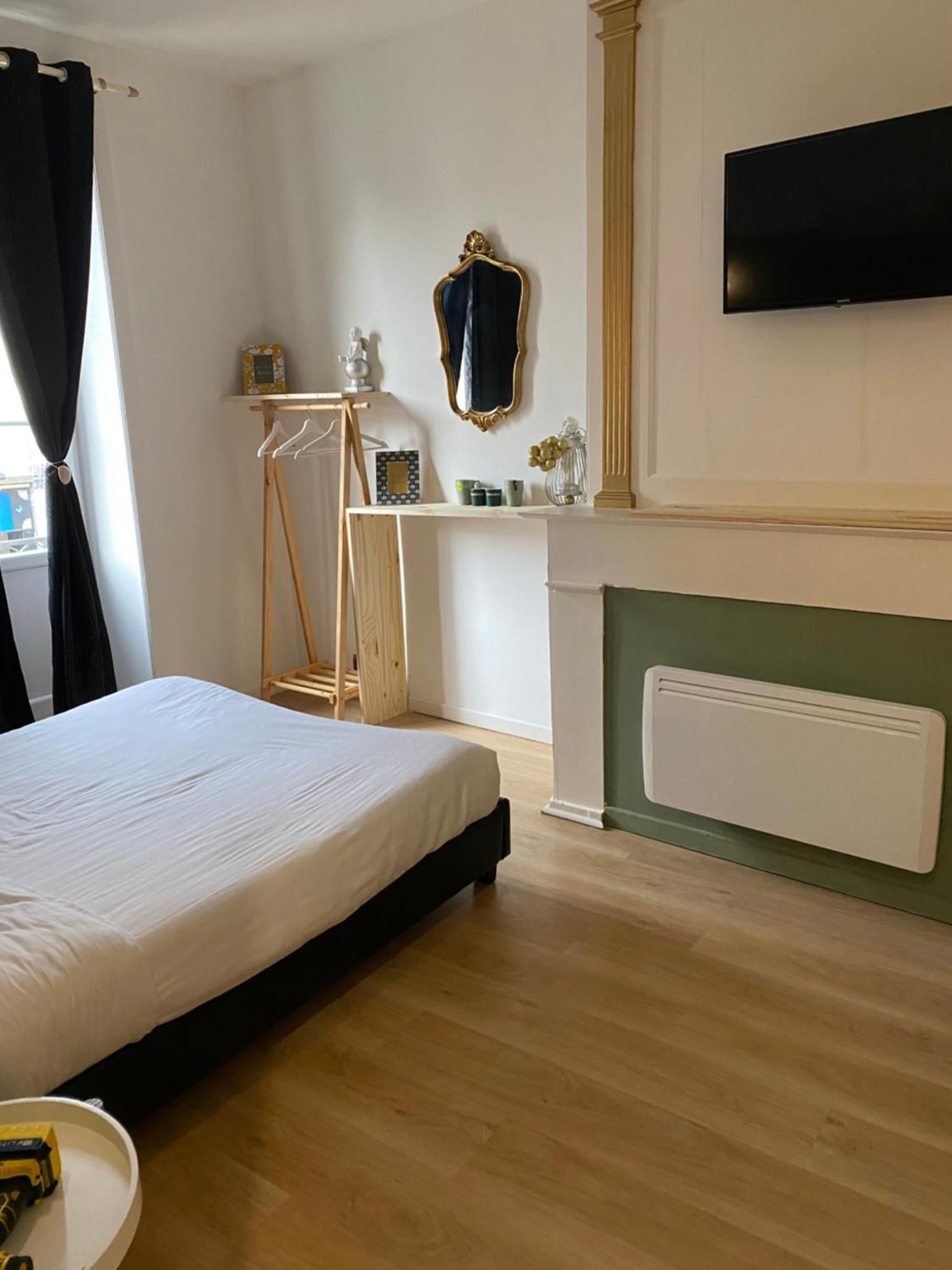 Home Saint Michel Понторсон Экстерьер фото